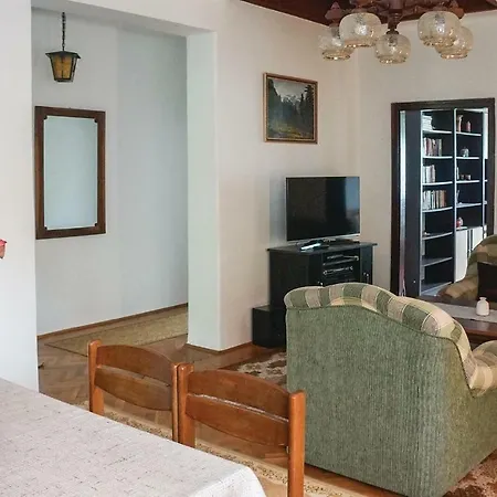 Two-bedroom Holiday In בית נופש *