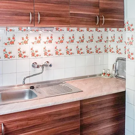 בית נופש Two-bedroom Holiday In *